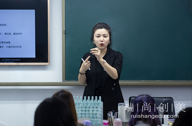 瑞尚創(chuàng)美教學講師篇：全能型講師的狂野日常