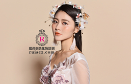學化妝有什么出路？好找工作嗎？