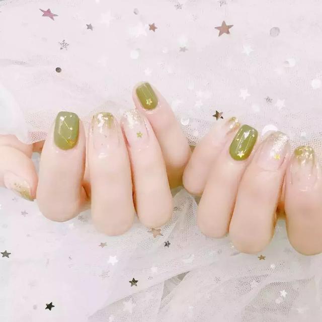 時(shí)尚永遠(yuǎn)不止一種風(fēng)格，給你的美甲換個(gè)feel！