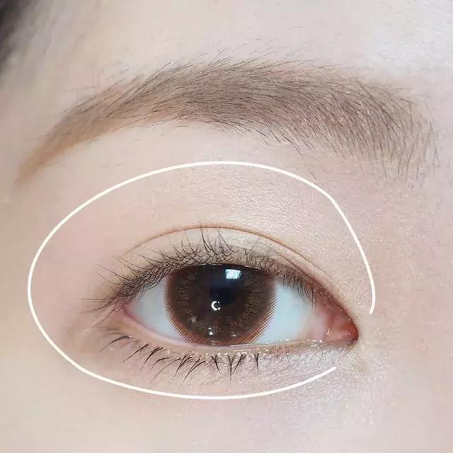一個(gè)正兒八經(jīng)的美妝教學(xué)：流行色+櫻花妝，帶你走花路~