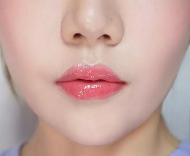 一個(gè)正兒八經(jīng)的美妝教學(xué)：流行色+櫻花妝，帶你走花路~