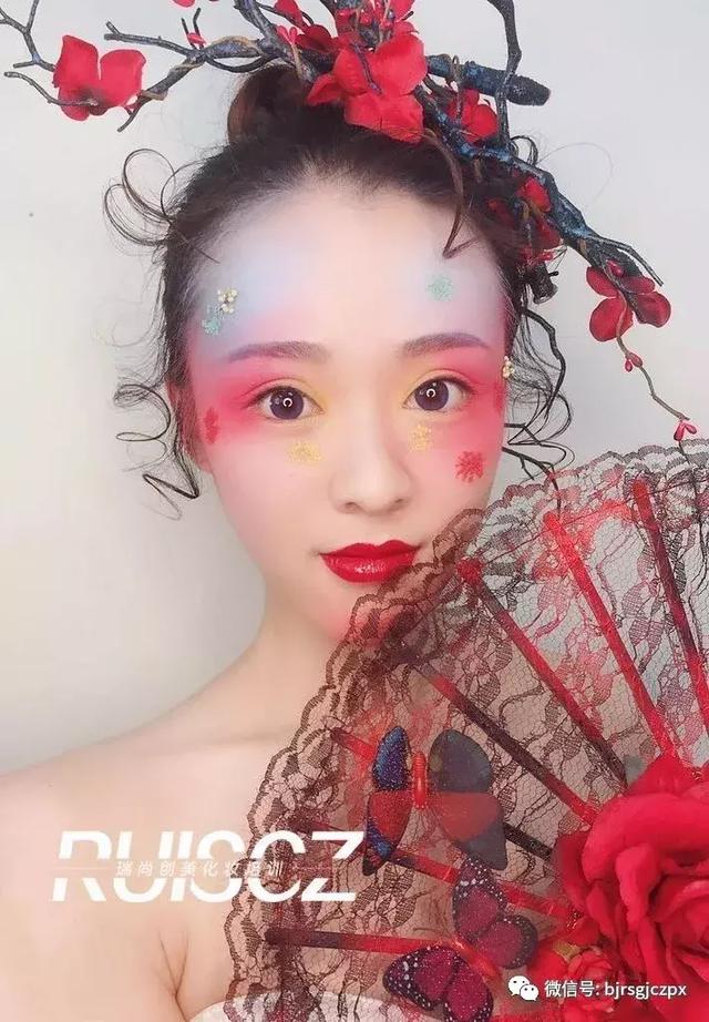 高段位水彩新娘，玩色達人的拿手好戲！