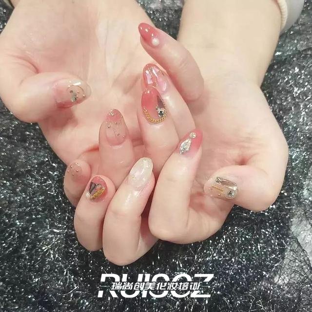 春夏美甲圖鑒，又美又仙才帶感！