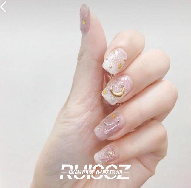 春夏美甲圖鑒，又美又仙才帶感！