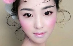 高中畢業(yè)學(xué)化妝好嗎？化妝行業(yè)有發(fā)展嗎？